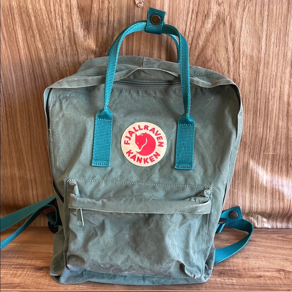 Pre-owned Fjallraven Kanken Backpack Unisex Green Travel Bag Sweden Travel
